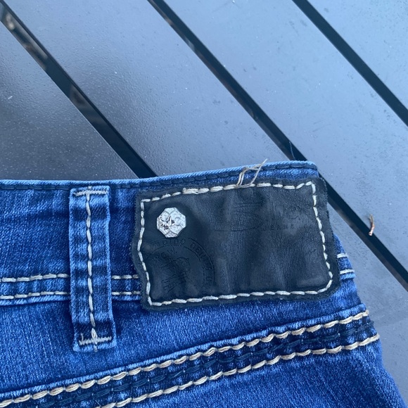 Silver Capri Jeans - Picture 4 of 9